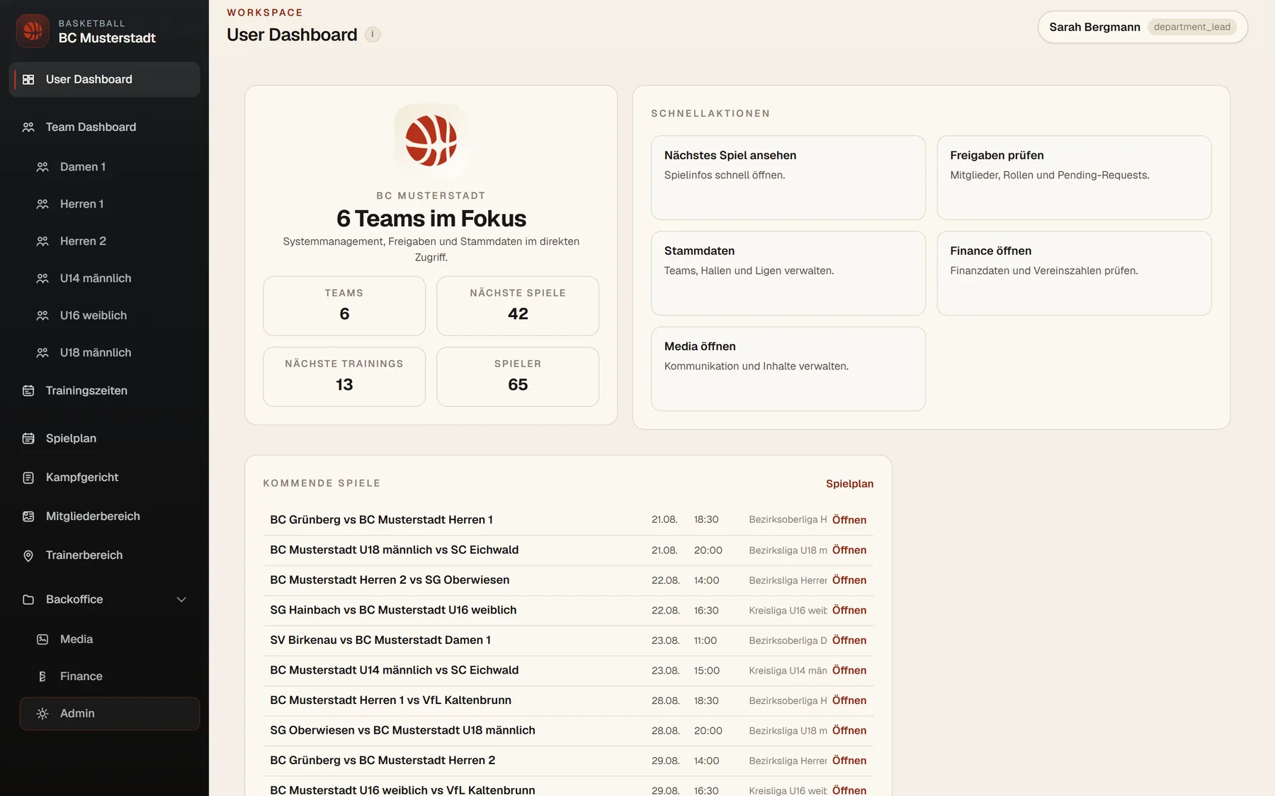Club-Dashboard am Laptop: das User Dashboard mit 22 Teams, Schnellaktionen und den kommenden Spielen